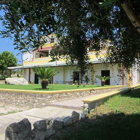 Agriturismo Tenuta Pozzello Torre dell'Orso Eksteriør bilde