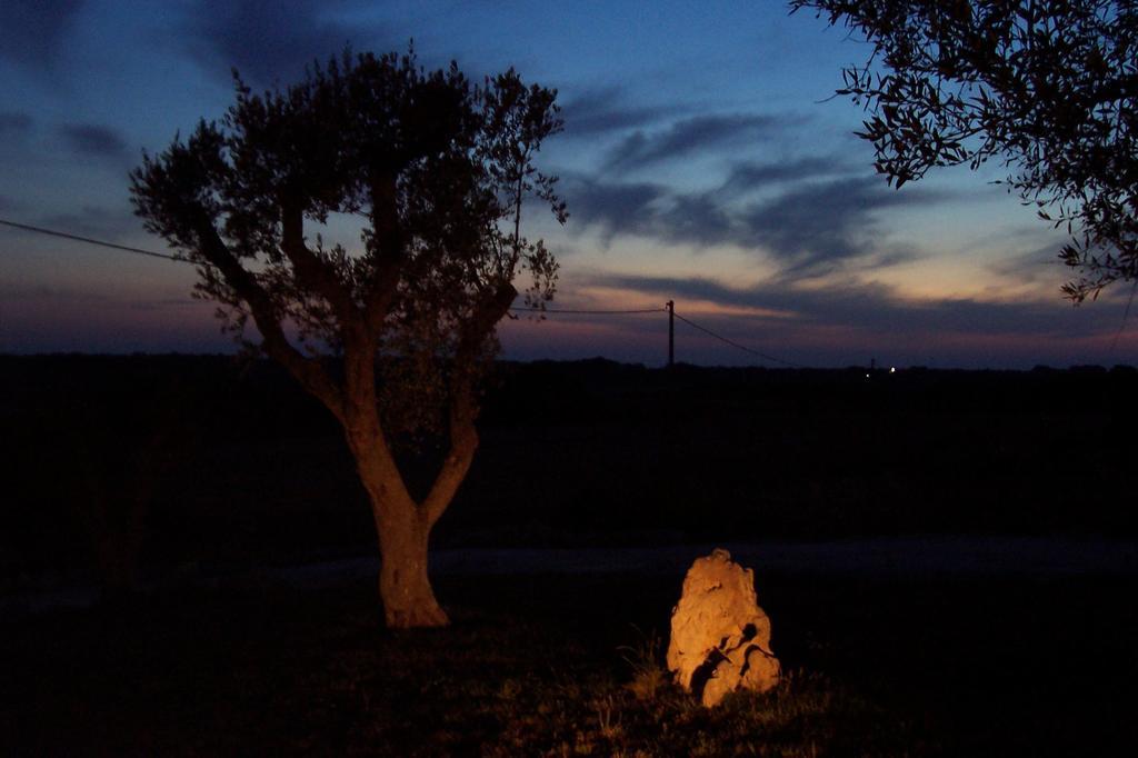 Agriturismo Tenuta Pozzello Torre dell'Orso Eksteriør bilde