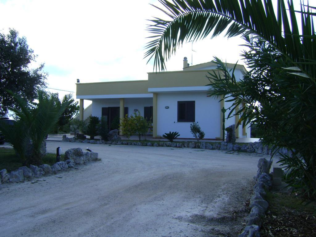 Agriturismo Tenuta Pozzello Torre dell'Orso Eksteriør bilde