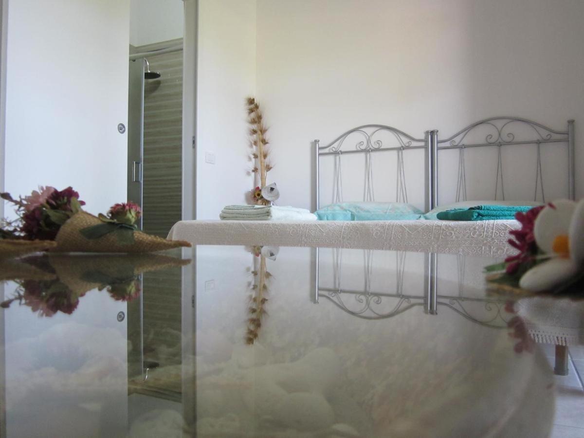 Agriturismo Tenuta Pozzello Torre dell'Orso Eksteriør bilde