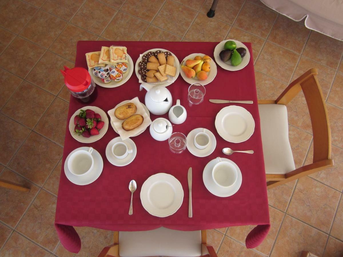 Agriturismo Tenuta Pozzello Torre dell'Orso Eksteriør bilde